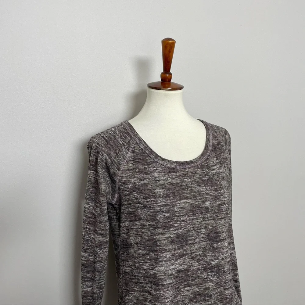 Athleta Sweater Top Thumbholes High Low Hem Lightweight Space Dyed Purple Grey